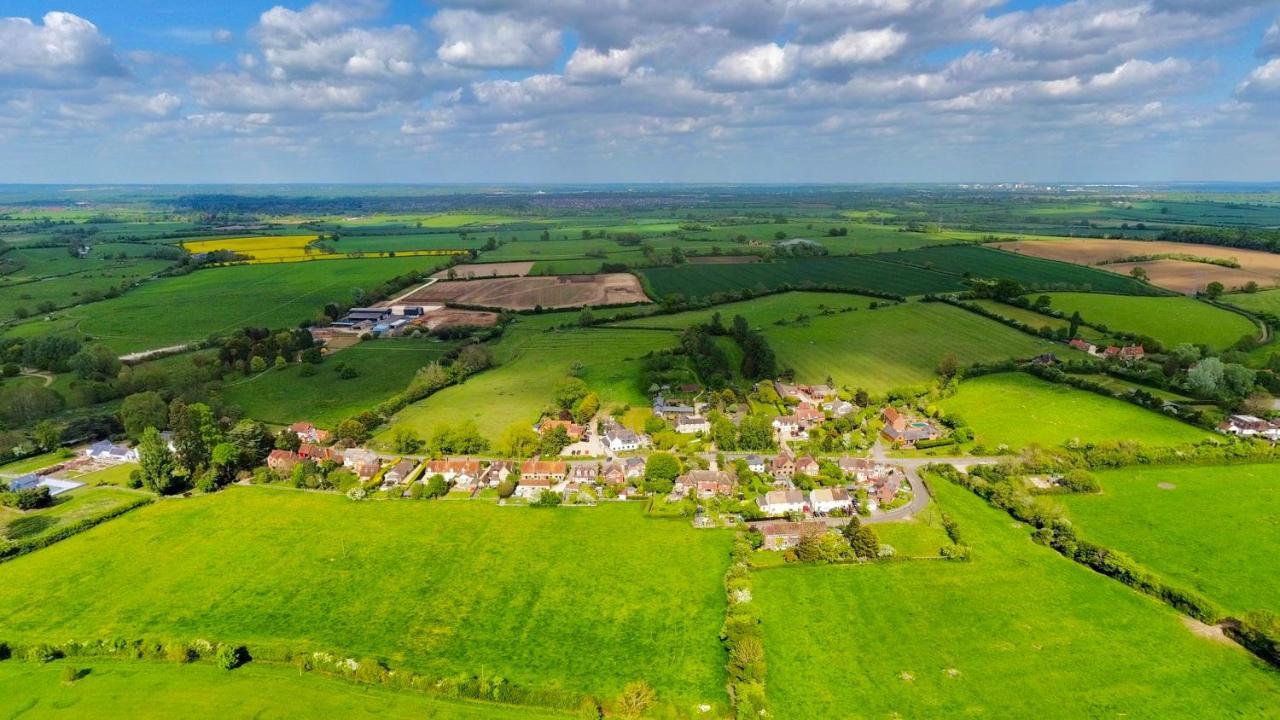 Home Farm Bed & Breakfast Milton Keynes Exterior foto